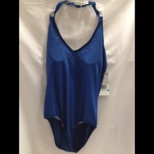 24W new Jantzen plus size swimsuit embroidery